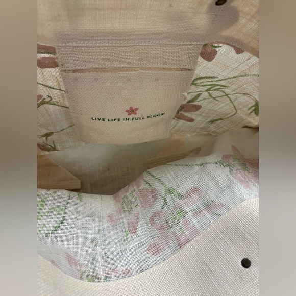 Twos Company Floral Tote Bag - Picture 6 of 7